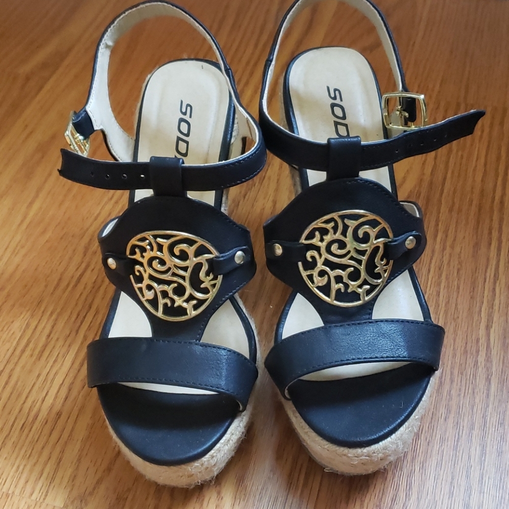 Black Wedges with Gold Medallion Size 6.5
